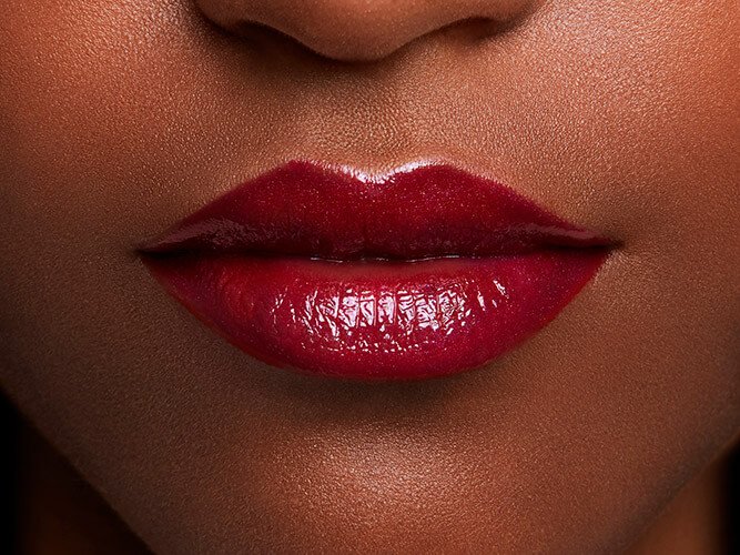 Lipstick 465 trendino color riche product detail application dark skin